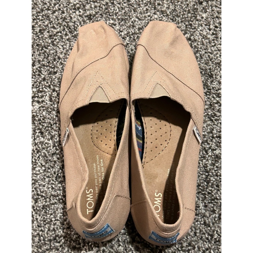 TOMS Womens‎ Classic Slip On Casual Canvas Loafers Shoes Size 7 Beige Comfort - Picture 2 of 4